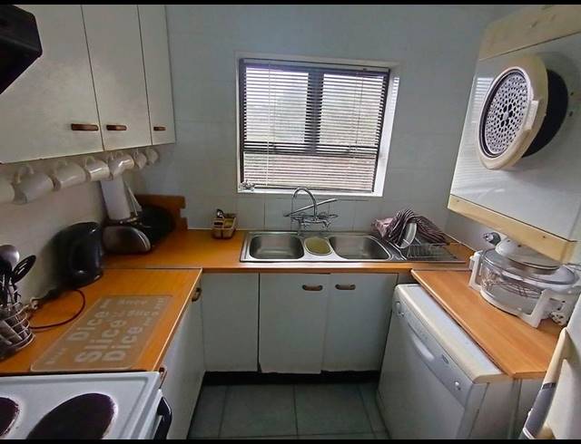 4 BEDROOM APARTMENT FOR SALE IN CATALINA BAY